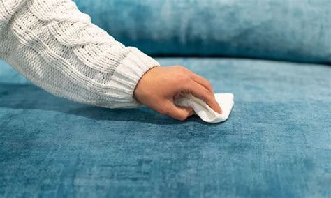 Как убрать запах мочи человека в домашних условиях