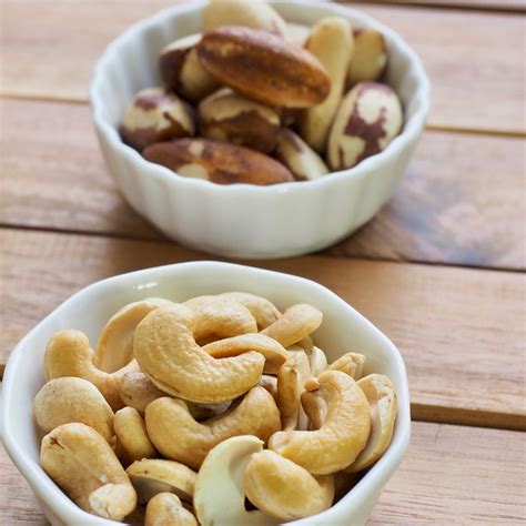 The Most 3 Differences Between Brazil Nuts and Cashews - Nuts Pick