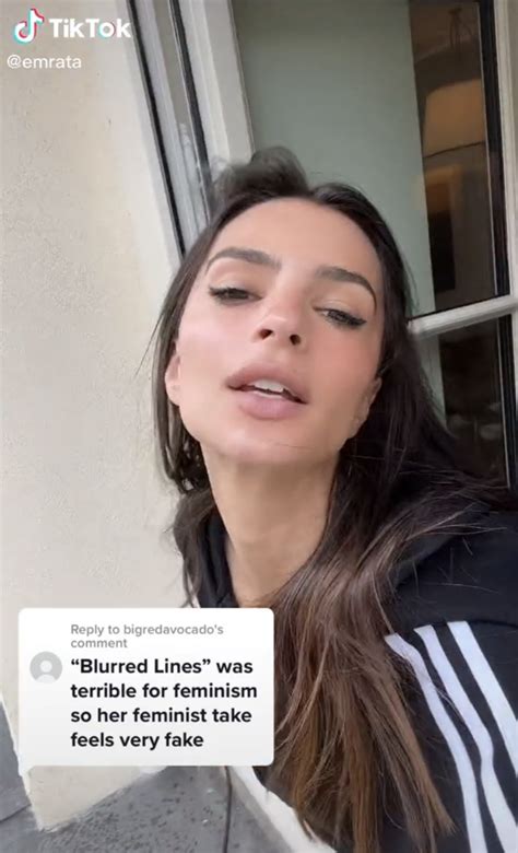 Emily Ratajkowski Criticizes Netflix S Blonde