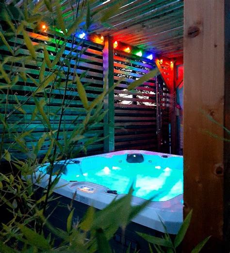 La Casa de Séquoia masculin Beaucroissant Gay Sejour Booking