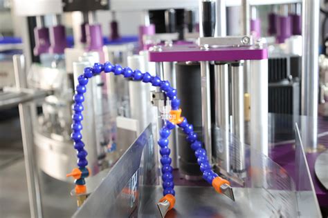 Automatic Rotary Mineral Water Round Square Glass Pet Bottle Bopp Film Hot Melt Glue Opp