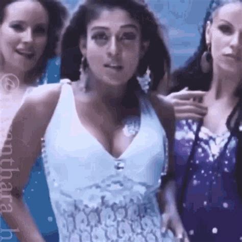 Nayanthara Unseen Rar Sexy Boobs Cleavage Shoe Hot Pics Nayanthara