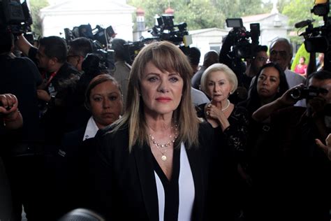 Erika Buenfil Bikini La Actriz Sorprende En Redes Con Tremendo Escote