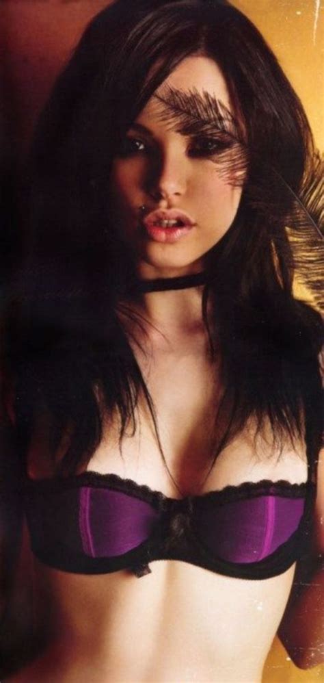 Vikki Blows Tits Ass Calendar Pics NudeBase