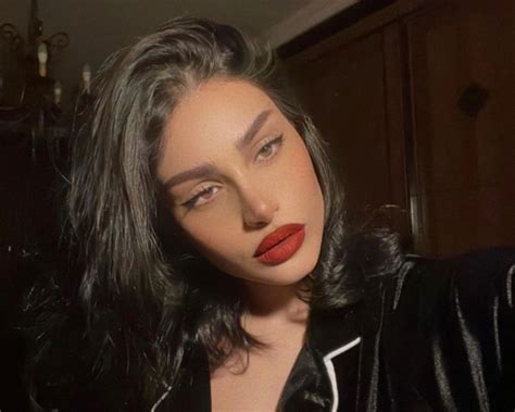 Brunette Элен Еремян биография личная жизнь фото новости певица Армения Евровидение