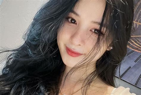 Hot girl Thảo Nari đúng chuẩn gái một con trông mòn con mắt