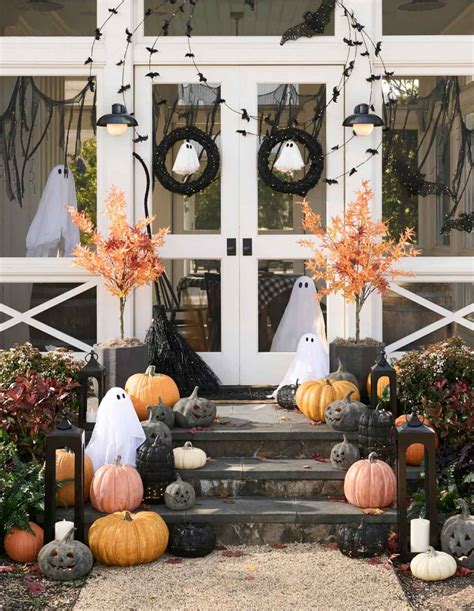 Simple, Spooky, & Fun Halloween Porch Decor Ideas - Driven by Decor