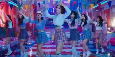 Momoland モモランド Im So Hot 日本語ver MV公開 デバク