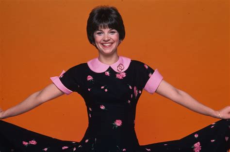 Cindy Williams Laverne And Shirley Star Dead At 75 Cnn