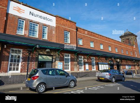 Railway Station Nuneaton Warwickshire Stock Photo Alamy