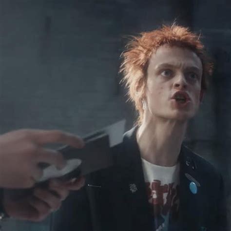 Sex Pistols Guarda Il Primo Trailer Ufficiale Di Pistol Radiofreccia