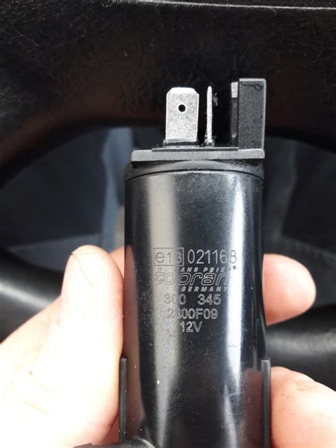 Пал смертью храбрых насос стеклоомывателя — Mitsubishi Galant (8G), 2 л ...