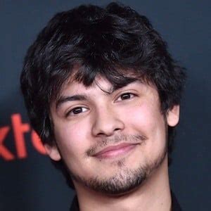 Xolo Maridueña - Age, Family, Bio | Famous Birthdays