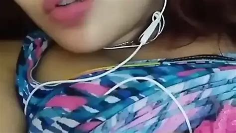 Indonesia Hot Live Si Montok Indonesian Girl Masturbating Girl Masturbating Porn XHamster