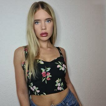 Hollaura Nude Leaks OnlyFans Leaked Models The Fappening Leaked Photos