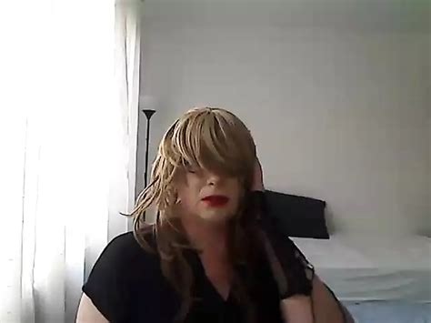 Geile MILF Transe Vor Der Webcam Spielt Mit Einem Vibrator Der Blowjob Simuliert XHamster