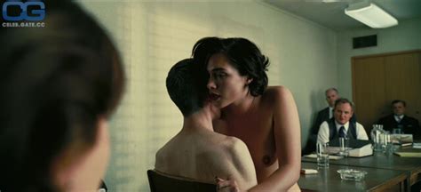 Florence Pugh Nude Pictures Photos Playboy Naked Topless Fappening