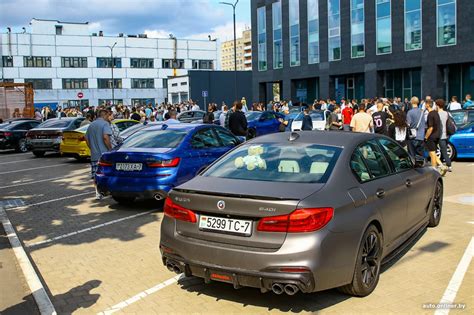 Как выбирали лучшие машины BMW старой и новой школы