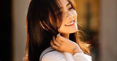 Hot girl áo dài Bắc Ninh lại gây thương nhớ trong bộ ảnh cuối thu Báo Dân trí