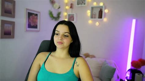 Curvy Big Natural Tits Brunette Teen Babe Webcam Show