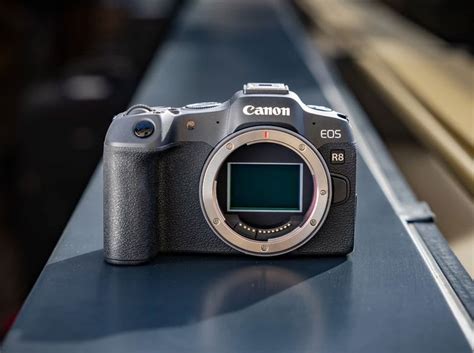 Canon R8 – następca Canona RP? – Fotografia dla początkujących