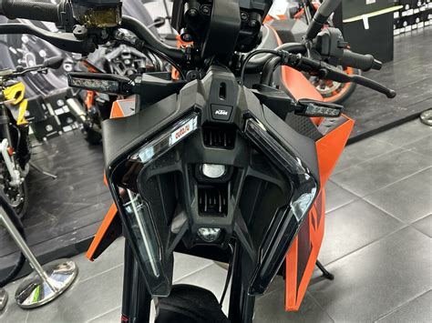 Купить б у KTM 990 Super Duke инжектор 6 передач в Химках оранжевый naked bike 2024 года по