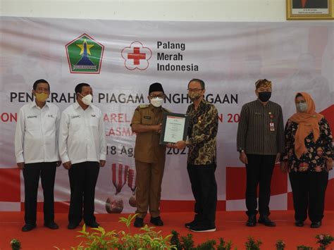 Infopublik Pendonor Darah Kali Terima Penghargaan Dari Pmi Kota Malang