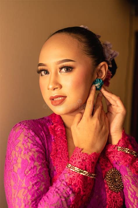 Asian Woman Wearing A Pink Dress Called Kebaya With A Hot Pose Stock Image Image Of Innocent