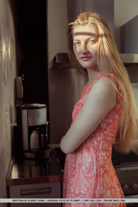 European Female Bretona Stretching Out Long Legs To Display Bald Cunt Porn Pictures XXX Photos