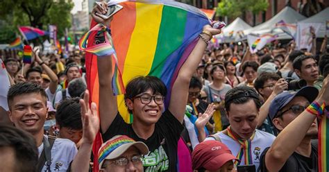 Taiwan Legalizes Same Sex Marriage In 1st For Asia