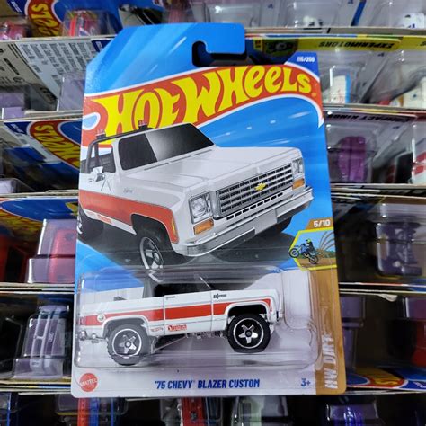 Exclusive Hot Wheels 1975 Chevy Blazer Custom Gaurstrendy