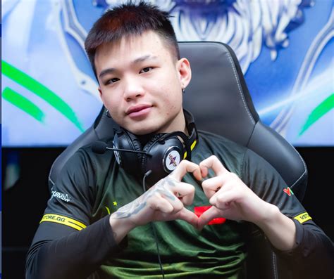 Chia Tay B N G I Hot Girl Tuy N Th Li N Qu N N I Ti Ng C H Nh Ng L Y L Ng G I Xinh Theo