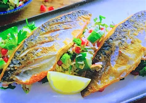 Lisa Snowdon Pan Fried Mackerel With Warm Herb And Rice Salad Recipe On