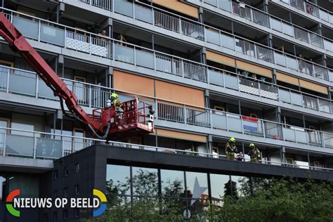 Brandweer Rukt Groots Uit Voor Rokende Wegwerp Bbq Op Balkon De Klencke