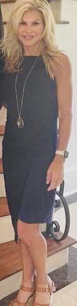 Classy Milf R Clubmilfs