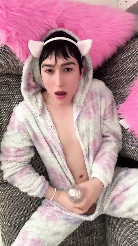 Cuteness Overload Xoxo Shemale Sleeve Amateur Porn By FapHouse XHamster