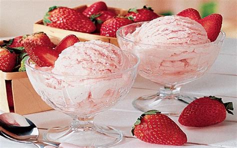 Helado De Fresa Con Leche Condensada Postre Casero
