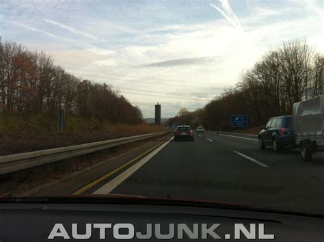 MILF Op De Duitse Autobahn Gespot Op Autoblog Nl