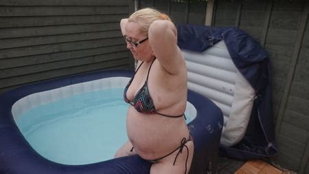 Sexy String Bikini In The Hot Tub Pics Xhamster