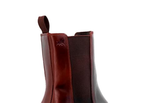 Bota Chelsea Masculina Cano Alto Couro Whisky Barcelona Design