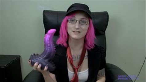 Nostalgia Slut Vs Dragon Dildo Mp4 Miss Quins Fetish Circus Clips4sale