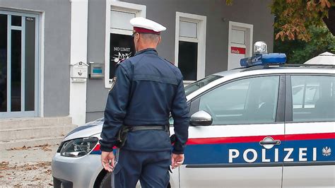 Sex Täter fiel über Grazerin her und floh oe24 at