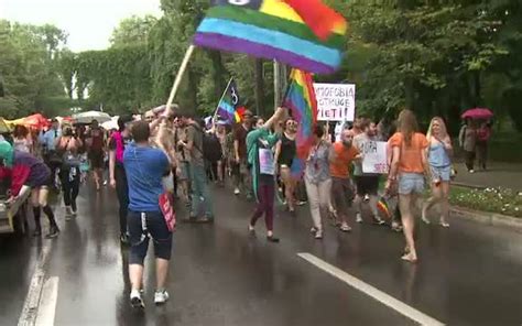Marsul Diversitatii Vs Marsul Normalitatii Parada Gay Organizata In Capitala Contestata Dur De