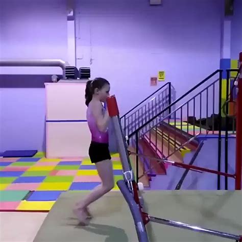 Hot Sexy Gymnast Emily Bikini Pics