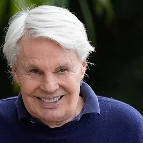 Abercrombie Fitch Ceo Mike Jeffries Sex Trafficking Charges Epstein