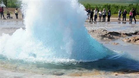 Strokkur geyser. Iceland: July 2012. video 2 - YouTube