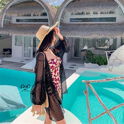 Cover Beach En P P Bikini Th Ng Hi U B I N B I Nam H Ng U Vi T Nam