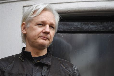 Wikileaks Founder Julian Assange To Be Extradited To Us Uk Court