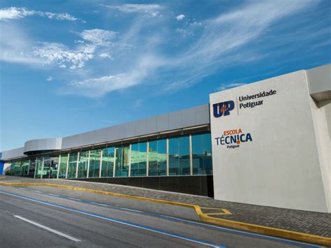 Universidade Potiguar Unidade Roberto Freire - Março é marcado pelo aniversário de 44 anos da Universidade Potiguar ...