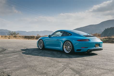 Stunning Porsche 997 Carrera Fitted With Rotiform Forged Rims — Carid